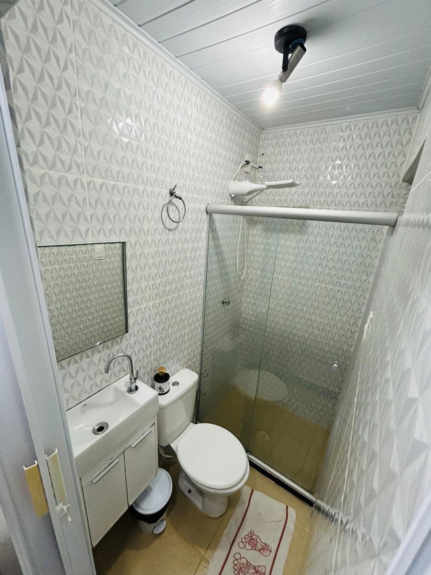 Casa 4/4, Cond. Fechado Com Piscina-150m2 *