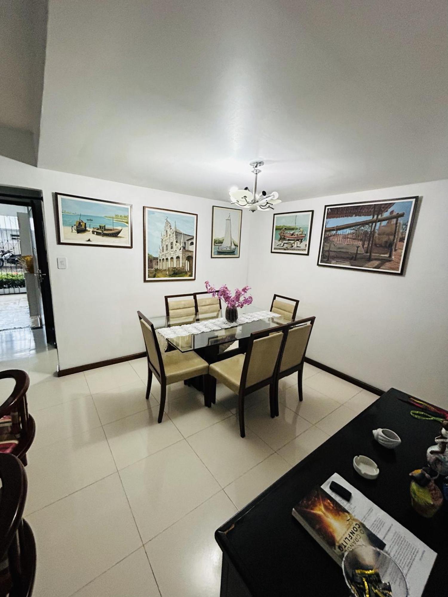 Casa 4/4, Cond. Fechado Com Piscina-150m2