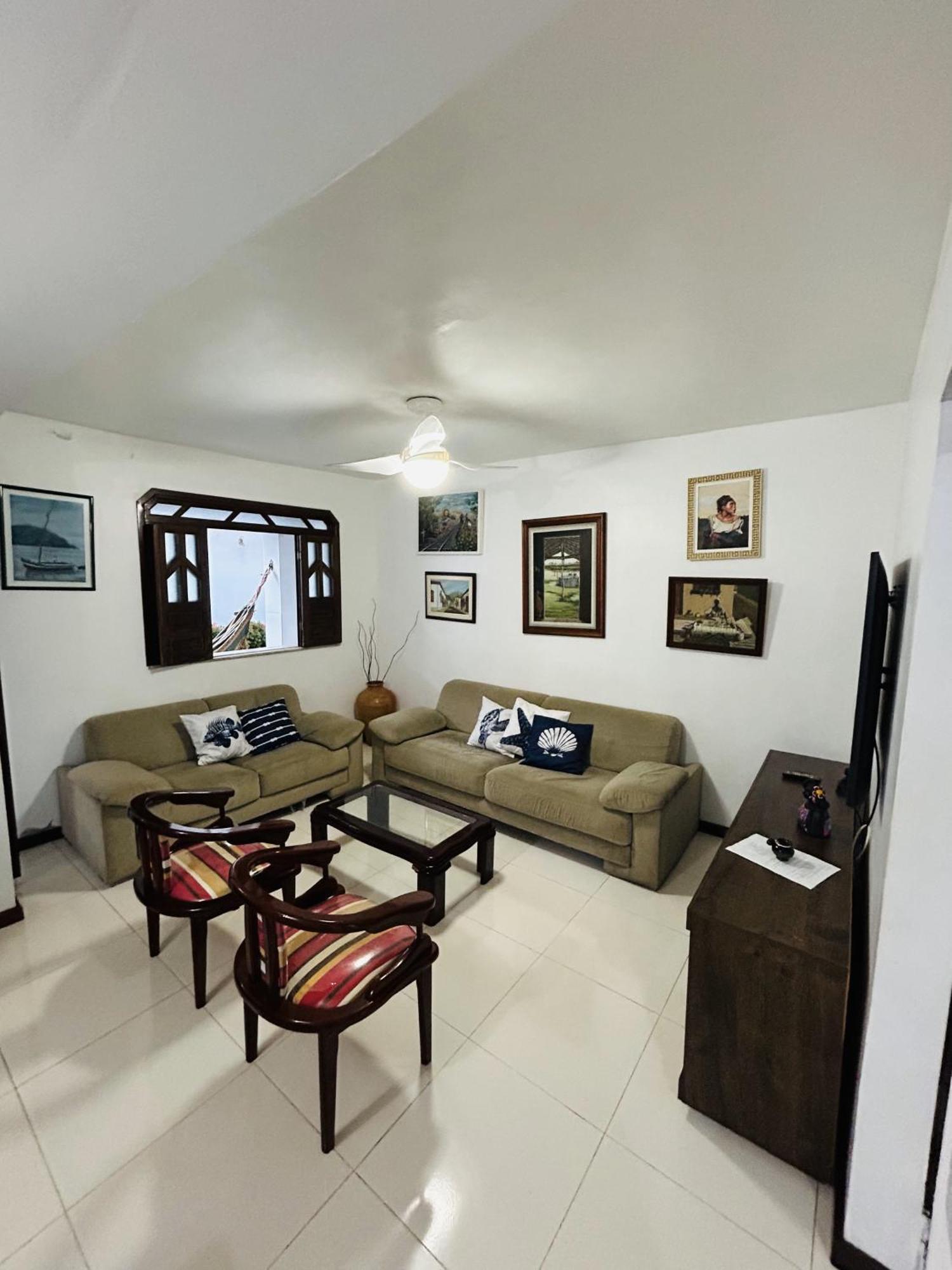 Casa 4/4, Cond. Fechado Com Piscina-150m2 Holiday home